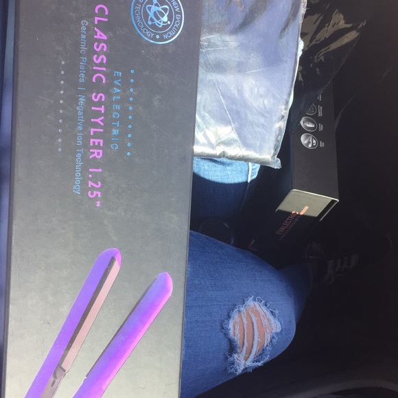 Salon quality hair straightener bundle.